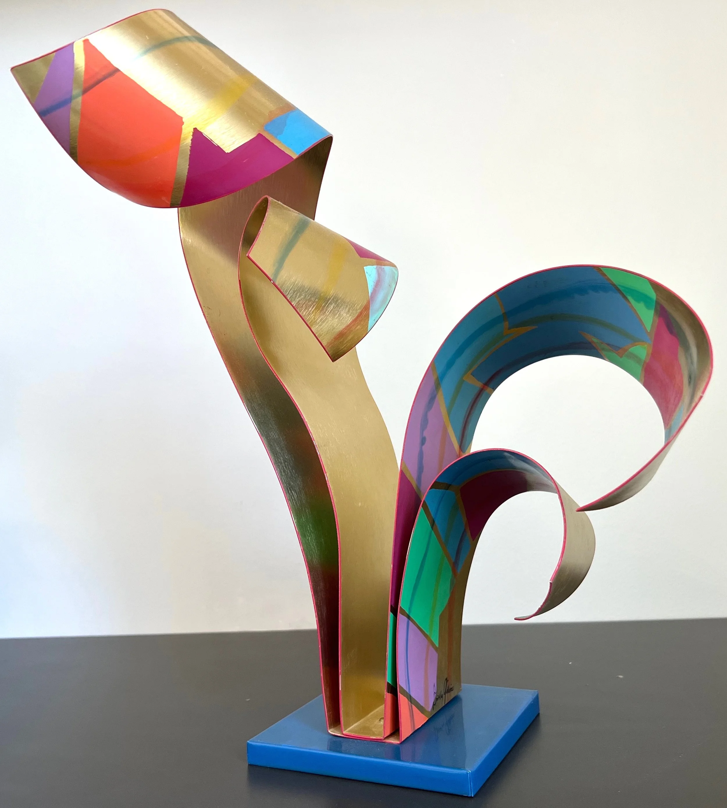 アート・デザイン・音楽 A Retrospective Of Sculpture And Drawing EXHIBITION OPENING Dorothy Gillespie: Retrospective Color in